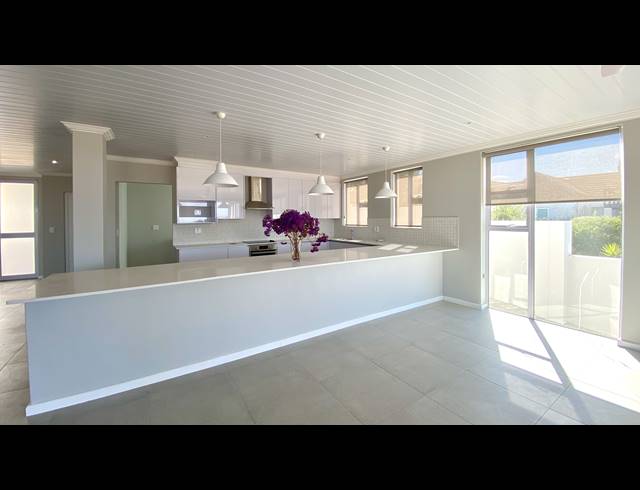 3 BEDROOM HOUSE FOR SALE IN PORT OWEN